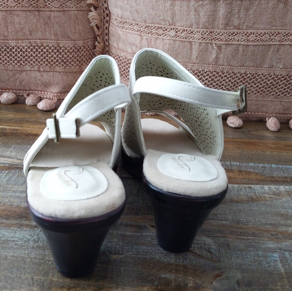 🆕🌿EASY COMFORT STREET SANDALS🌿 - Picture 6 of 9